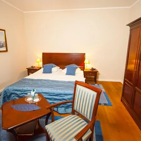 Zum Hofmaler 호텔 3*