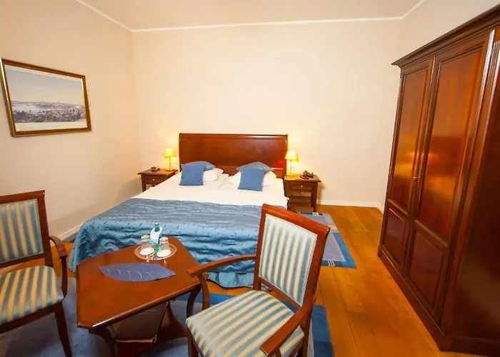 Zum Hofmaler Hotel 3*